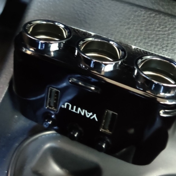 Yantu 12V 3 Socket Car Charger Adapter - Picture 2 of 7